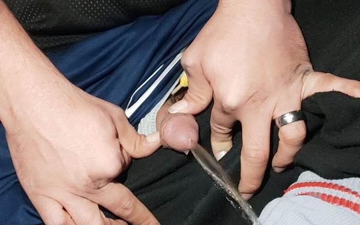 SmokedAlloy2: Ultra Dirty Dirtyjunkbro urina nei suoi calzini e scarpe sportive