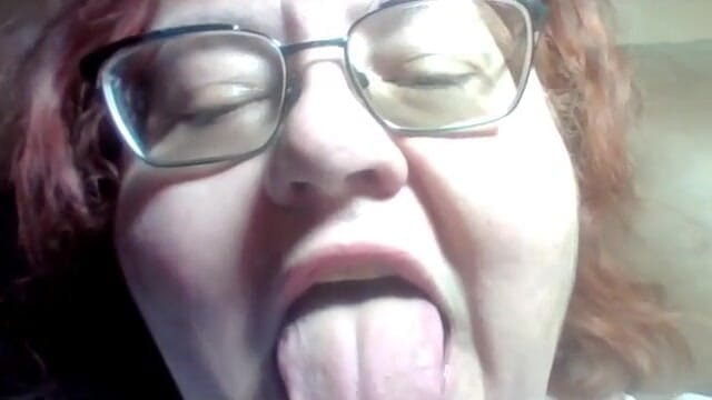 BBW nurse Vicki adventures with friends: BBW Gives You Close up Clip of Her Nake Lips...