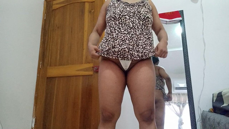 PATY PATY: Moje macecha masturbuje a myslí na nevlastního syna, který se...