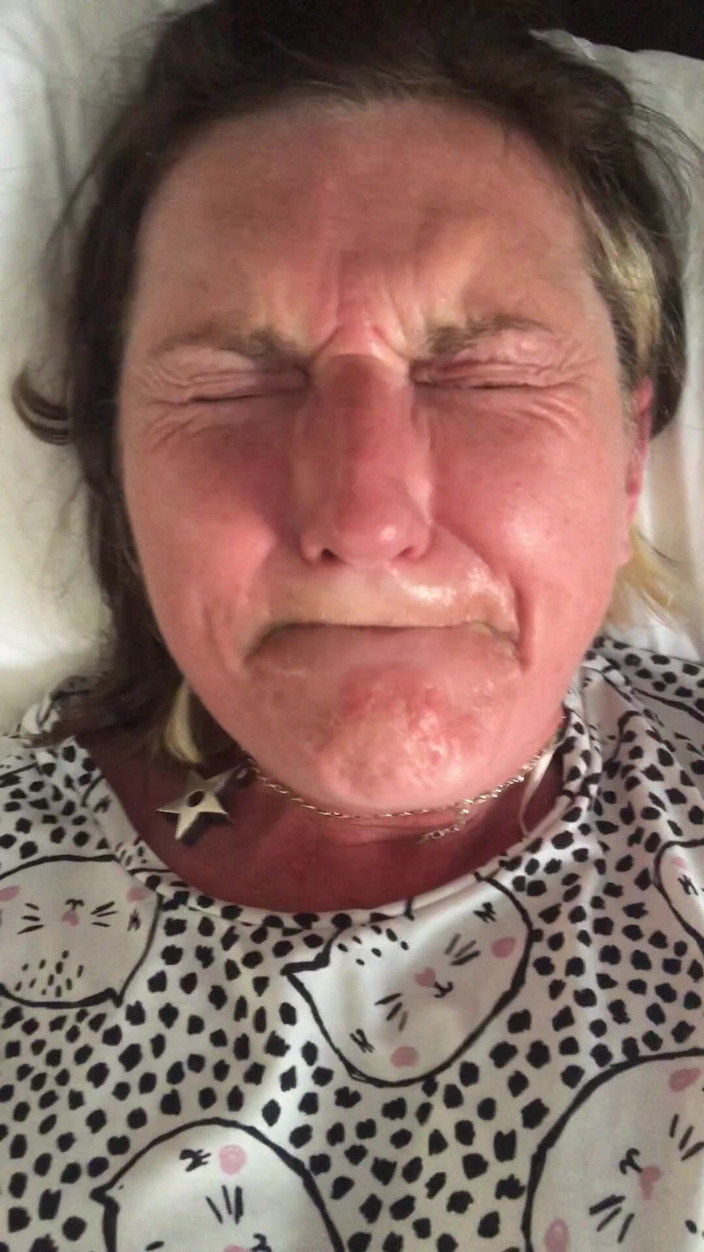 MistressWriggler: 私の熱くて汗ばんだ寄り目でオーガズムの顔