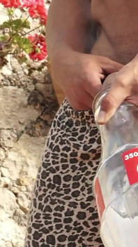 Orgie De 4 Filles Espagnoles Qui Urinent Pour Un Clown Qui Les Baise Toutes