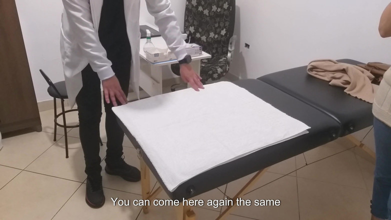 Gabi SweetCouplesStories: Pakar Urologi sebenar melakukan pemeriksaan dubur dan menyembuhkannya dengan zakarnya...