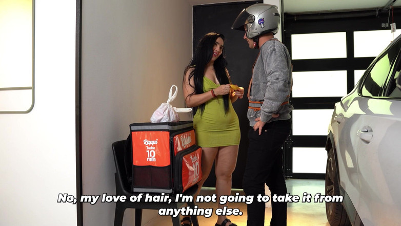 Sarah Black: MILF terangsang memberikan seks yang hebat untuk rumah tangga, menidurinya...