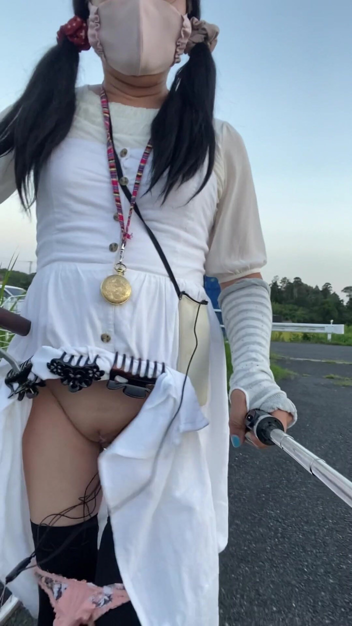 megu2002: No. 306 Outdoor Exposure in a One-piece Dress