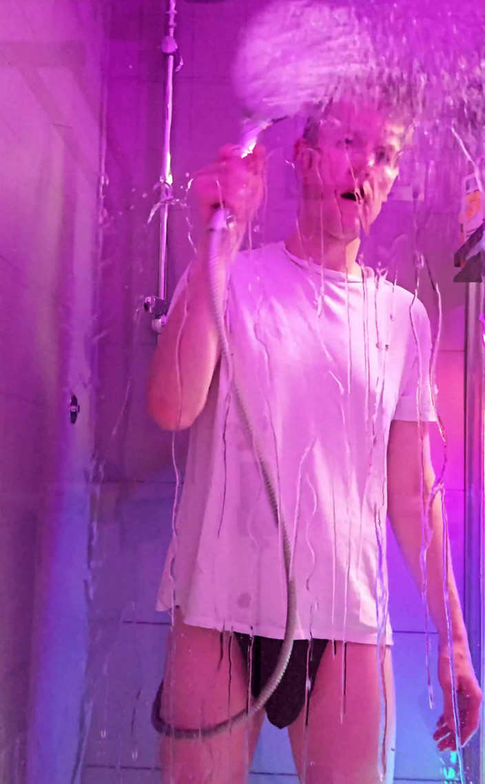 Roman Heart: Đi tắm đi. Hưởng