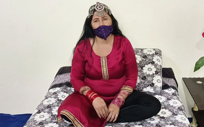 Raju Indian porn: Оргазм красивой пакистанской тетушки с дилдо