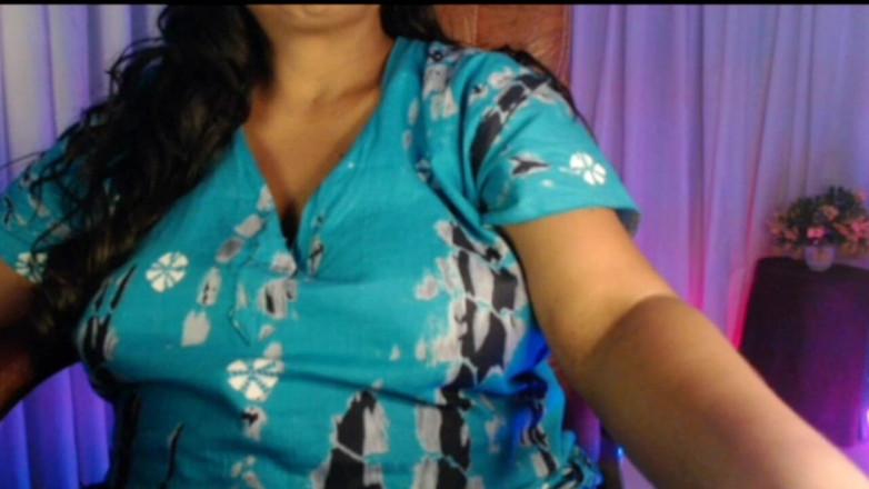 HotGirl21: 핑거링하는 임신한 엄마 핑크색 보지와 사정.