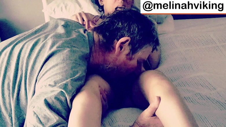 Melinah Viking: Chạm vào tôi dịu dàng