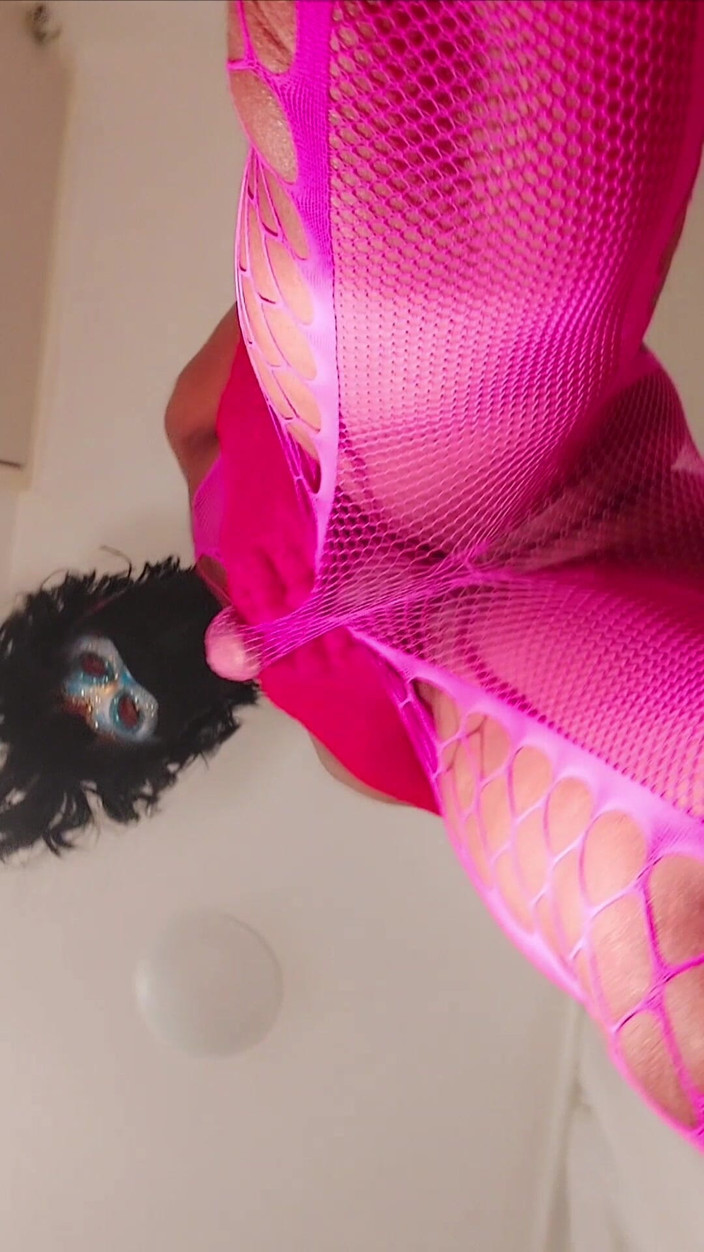 Milah CrossxxX: Milah En Fishnet Rose