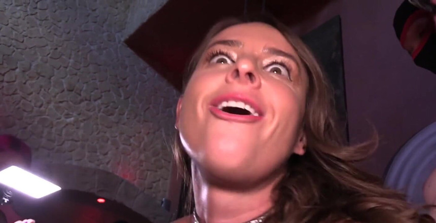 Creampie Clinic: Plodná velká prsa milf bez sedla gangfuck