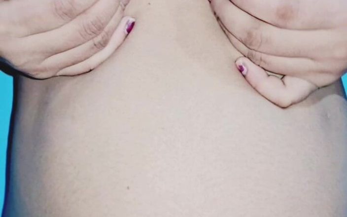 DesiNaina: Naina la desi montre ses seins et sa chatte