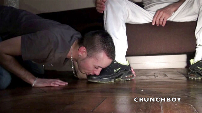 Sneaker gay: फ्रेंच ट्विंक एलेक्स ने Billy Baval के स्नीकर्स को अधीन कर दिया