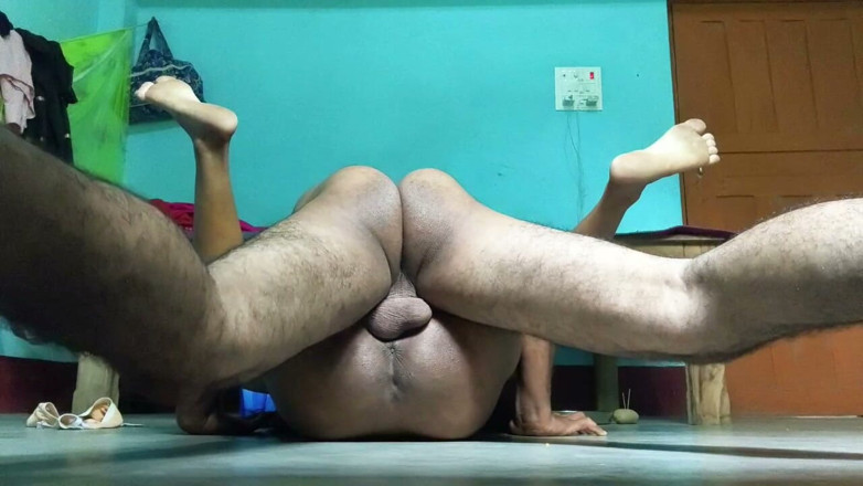 Pumi: Indian Desi Sex