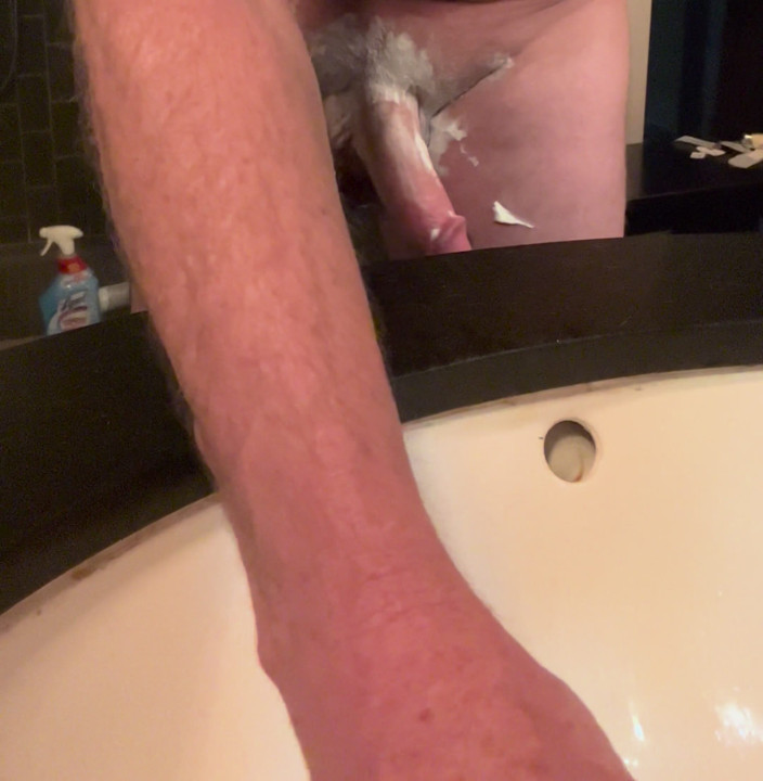 WellEquiptSFCA: Shavin’ Gets Me Horny Af