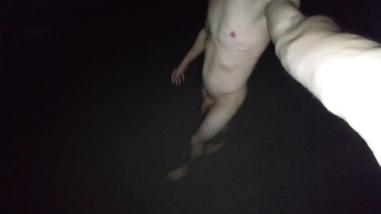 Dan Eagle: Úplně nahý venku