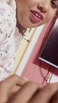 Mumbaili üniversiteli kız ilk kez bekaretini kaybediyor