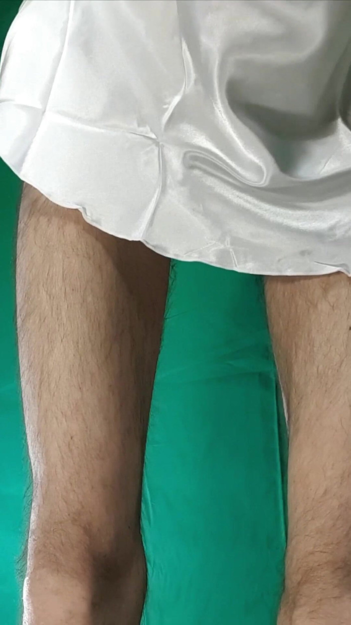 HeIsSooThin: Camicia da notte e mutandine di pizzo rosso