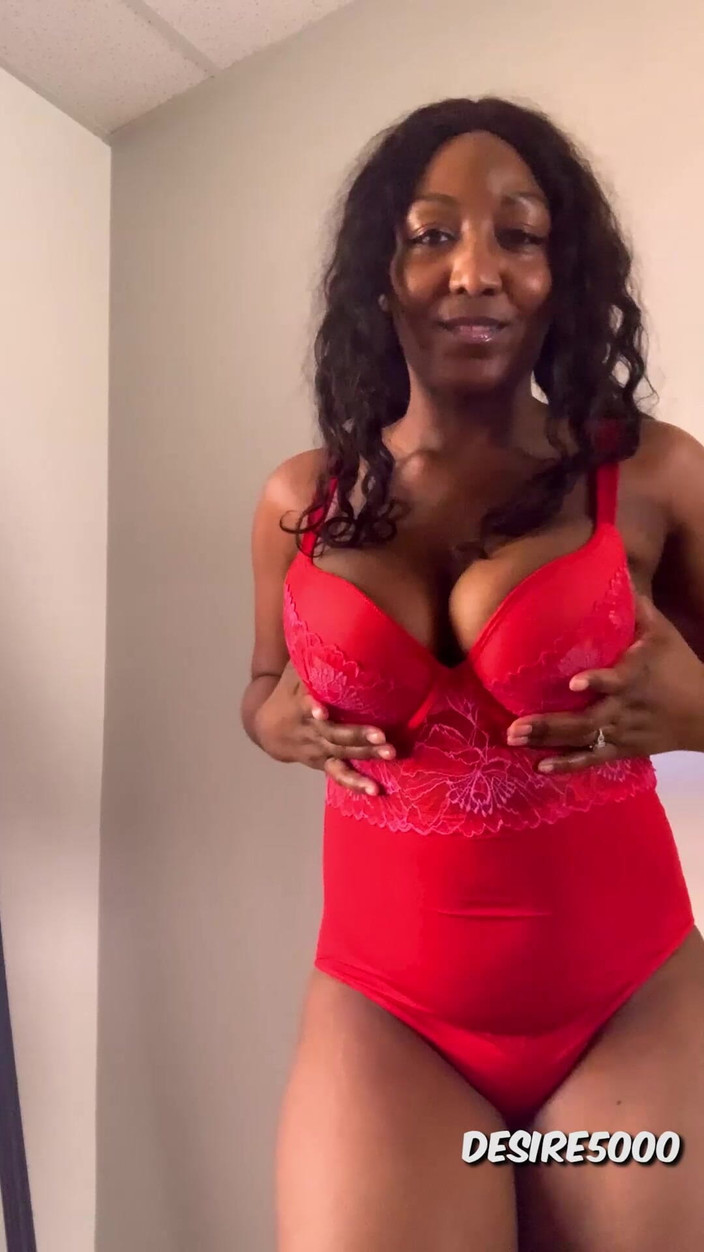 Meta Milf: バレンタインデーのお尻の崇拝