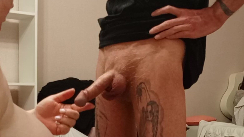 Zona901: Saya mengongkek ibu tiri saya di dalam mulutnya dan memancut...