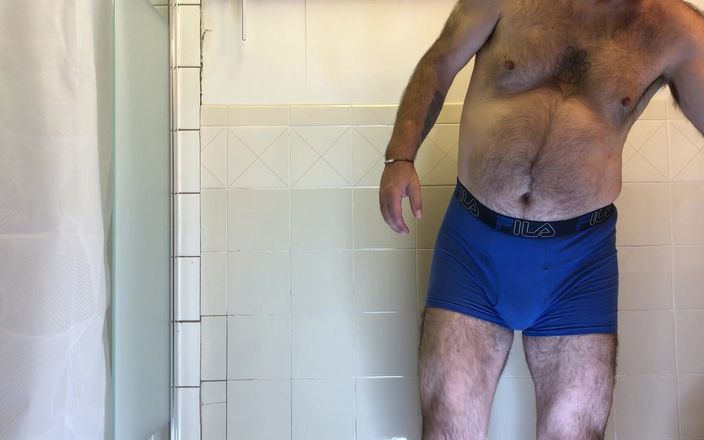 Thick Dick Industries: Dansande pappa björn
