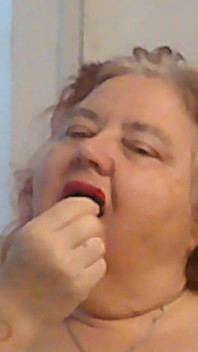 Mini Lipstic Chat Dressed