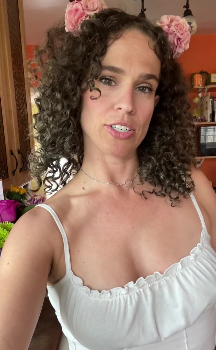 VibeWithMommy: Ehi bellissimi umani! Mi hanno chiesto a tutti cosa piace...