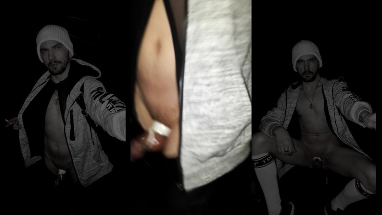 kinkygaynudist: मेरे लंड पर पेशाब से लथपथ रबर के साथ सर्दियों में बढ़ोतरी