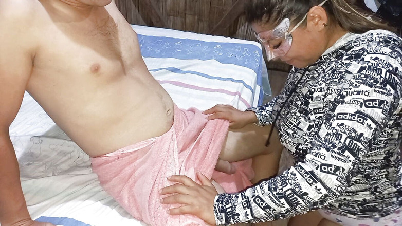 Martin13: Porn in Spanish, the Stepmother Is Amazed That Her Stepson...