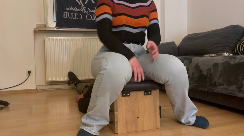 Lizzy Crush: Facesittingbox Jasně modré džíny