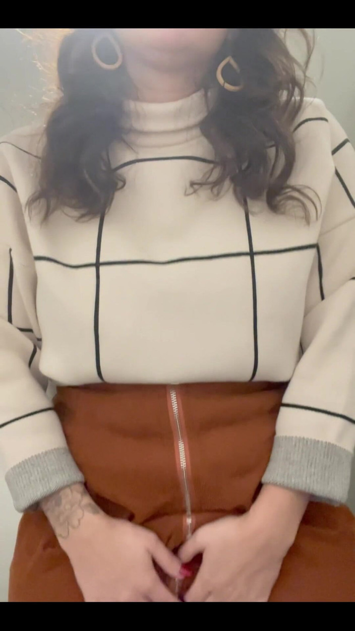 Josie Jaxxon: Melancap di Pejabat