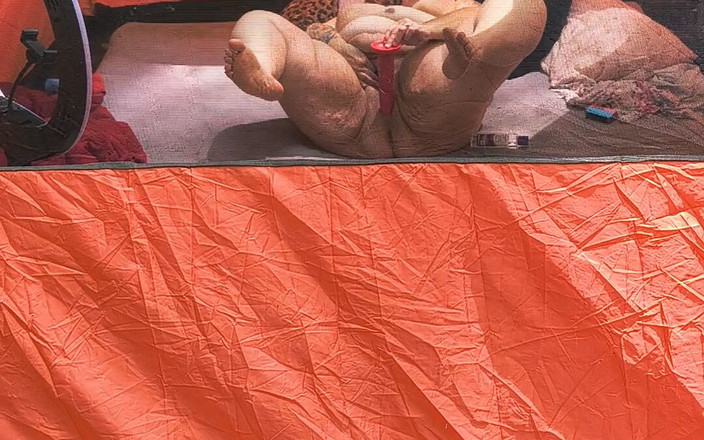 HerculesnVENUS: Snuskig främling går förbi att titta på den här slampan...