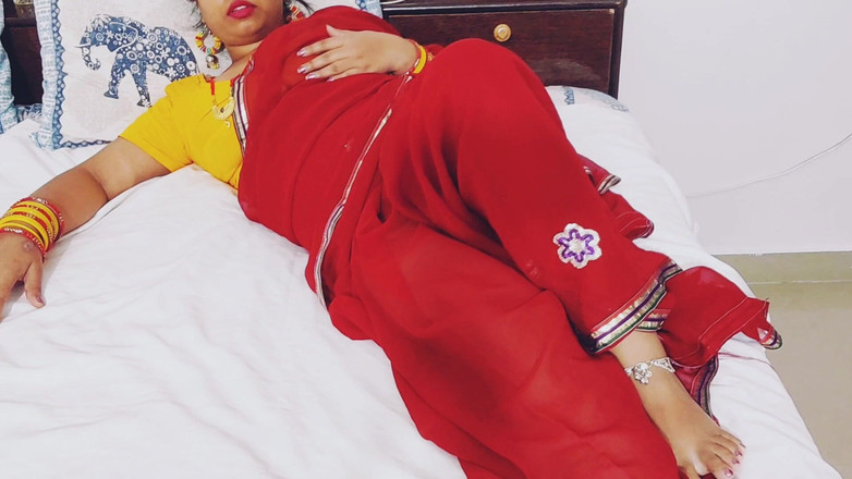 Hotty Jiya Sharmaa: Sexy indická bhabhi drsně ošukaná starým tchánem