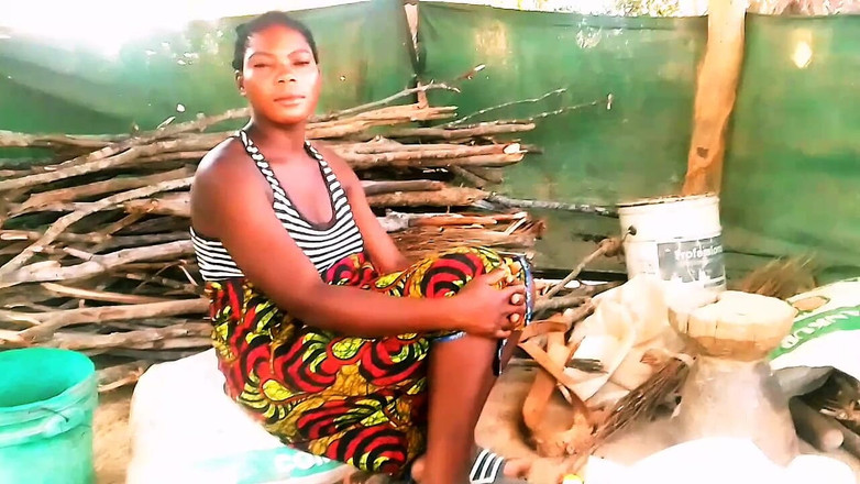 Judithxxx: În timp ce în bucătărie sat