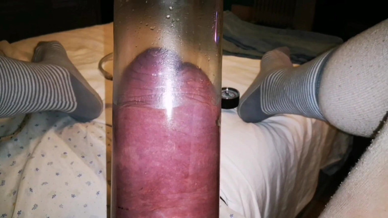 Monster_Meat_: Lastik çizmelerle canavarla sikişiyor