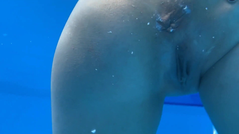 FoxyandTed: It must be underwater love, ass creampie