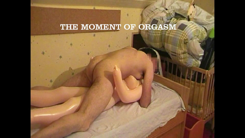 Mark Hannes: Sexdoll - masturbação