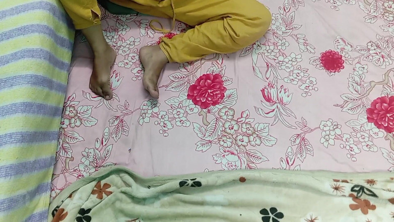 Sumahomesex: Мусульманська сексуальна домогосподарка займається сексом зі слугою