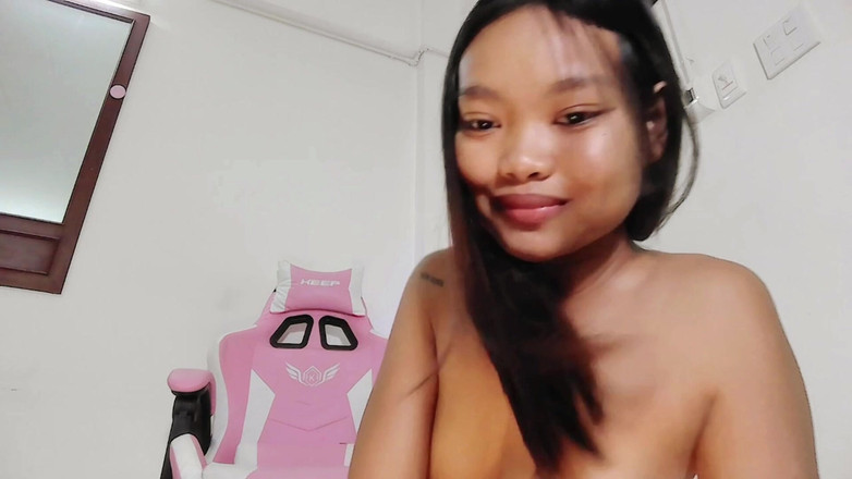 Cupcake: Gadis kampus Thailand lagi bugil