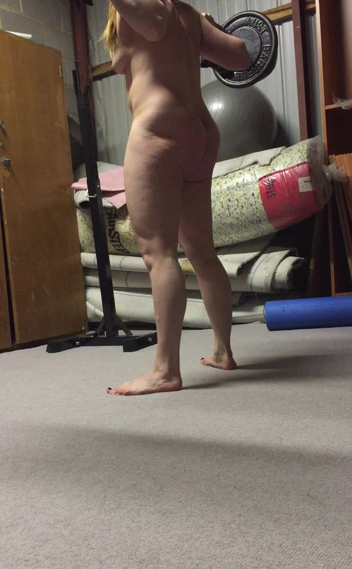 Michellexm: Esticando nua