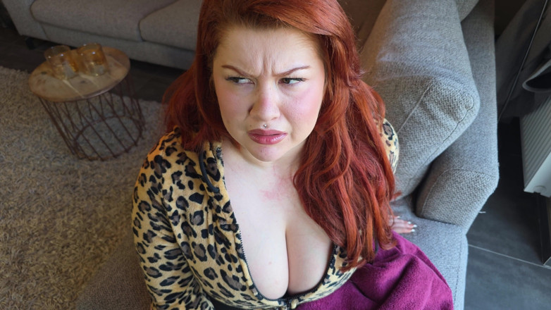 Ariana Faye: Twin Switch Which Pussy Belongs to Your Girlfriend