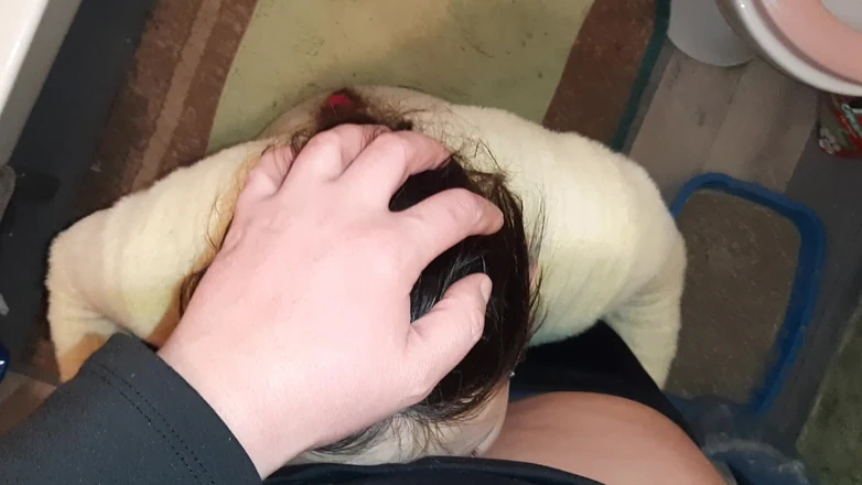 Lesbian-illusion: After I Took a Piss, a Stranger Licked My Pussy