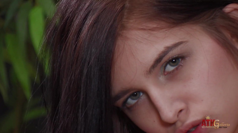 ATK Fans (Solo): Zoey Kush Strips and Spreads Her Legs for You