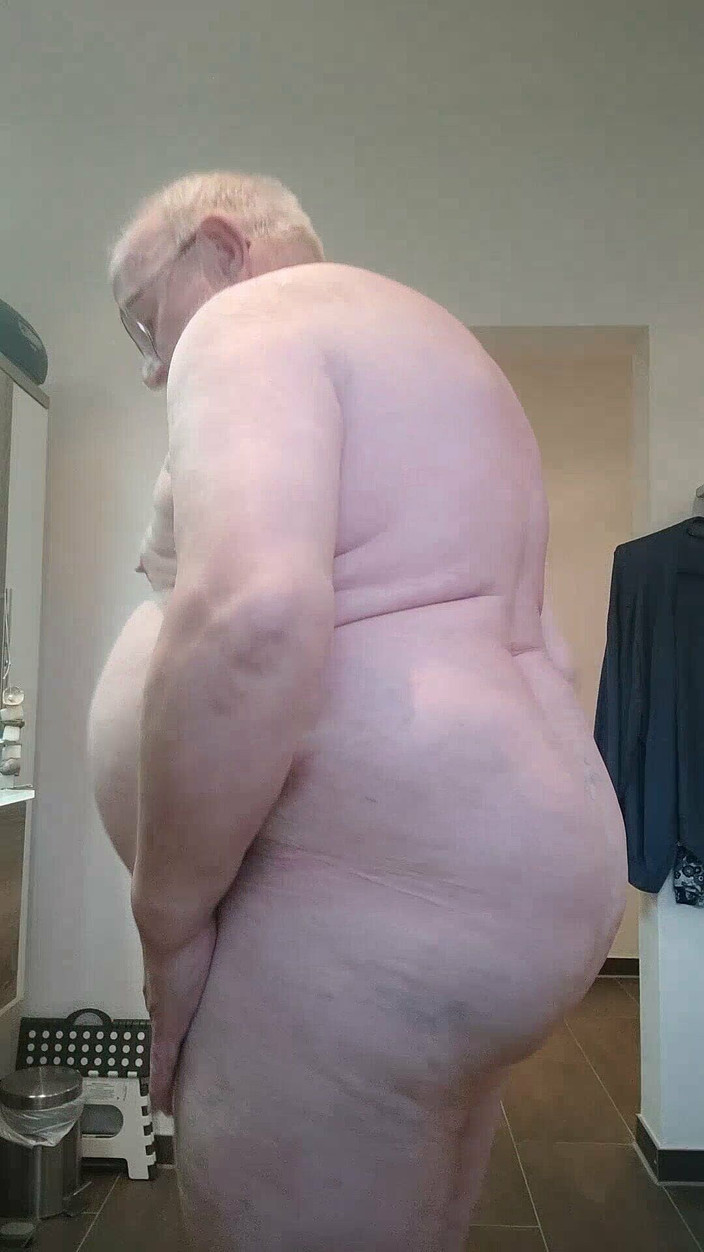 Karlchengeil: Compilation di spettacolo del corpo-spogliarsi e vestiti