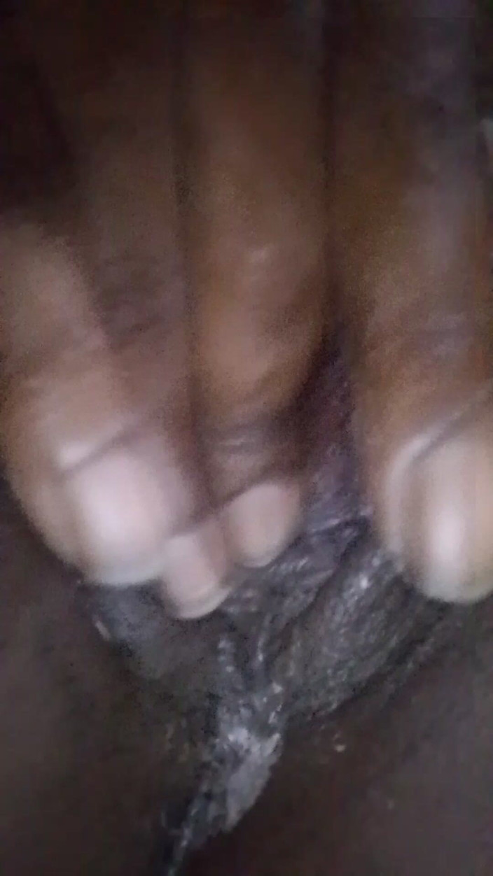 SlutyTeey: Cewek afrika yang kesepian