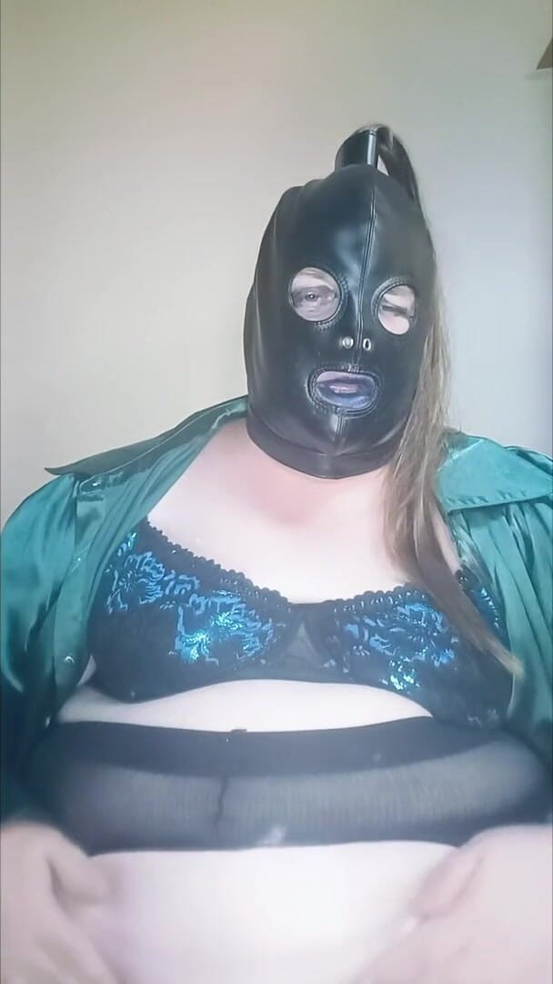 Stephanie-Nicole-TV: Part 2 - Does This Count as Belly Fetish? BBW TV Plays