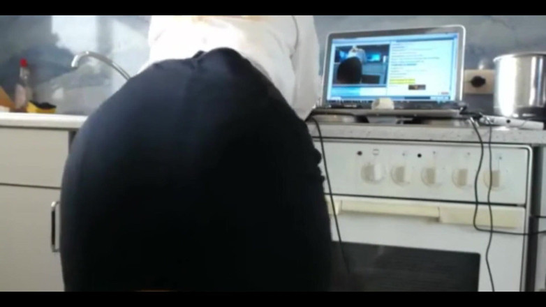 Sexydea: La troia sexydea si sditalina in webcam dal vivo