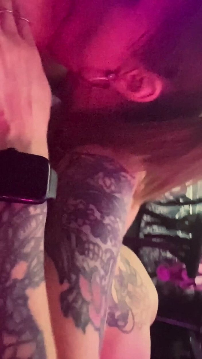 TetheredHalo: Balanceándose en las nubes