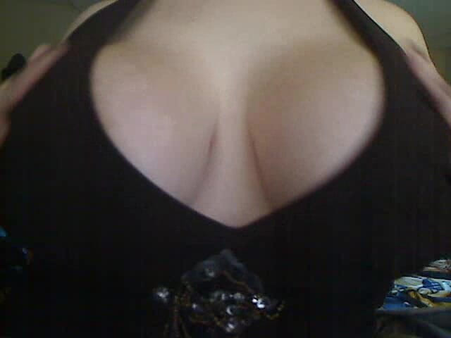 Scarlet Vixen: Tette e capezzoli provocanti