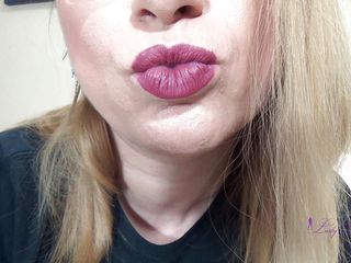 Morrigan Havoc: Berry sexy lips
