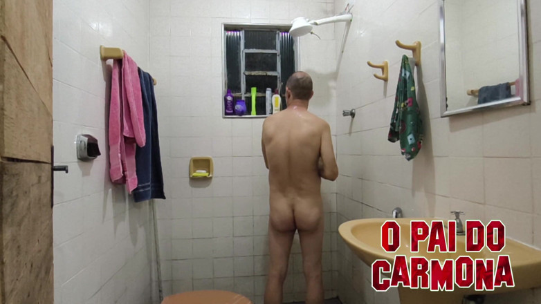 Carmona's father: Taking That Shower, Who Comes?